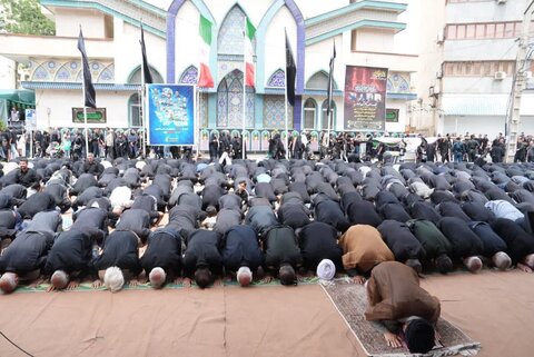 تصاویر/ اقامه نماز ظهر عاشورا در ارومیه