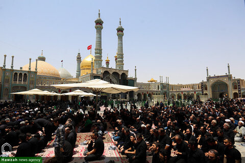 Photos/ Prière de midi d'Achoura au sanctuaire de Hazrat Fatima Masoumeh (PSL)