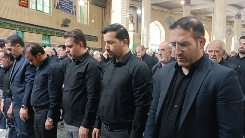 تصاویر / اقامه نماز ظهر روز عاشورا در فامنین