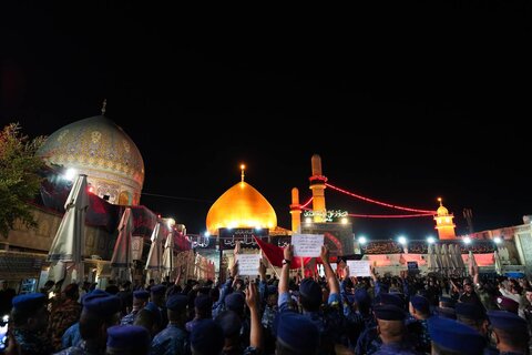 أجواء ليلة عاشوراء في محيط صحن الإمامين العسكريين (ع)