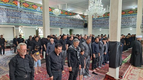 تصاویر/ اقامه نماز ظهر عاشورا در ترکمنچای