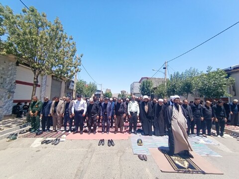 تصاویر/ اقامه نماز ظهر عاشورا در دندی