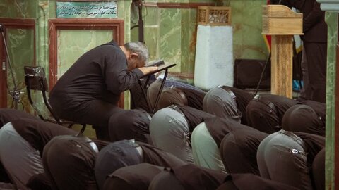 تصاویر/ آئین مقتل‌خوانی و نماز ظهرعاشورا درهلال بن علی (ع )