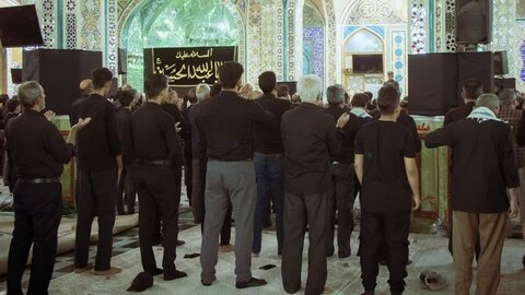 تصاویر/ آئین مقتل‌خوانی و نماز ظهرعاشورا درهلال بن علی (ع )