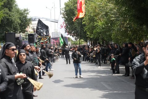 تصاویر/برگزاری آیین عزاداری عاشورای حسینی در ارومیه