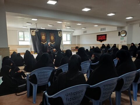 تصاویر/ عزاداری روز عاشورا در مدرسه علمیه زینب کبری (س) ارومیه