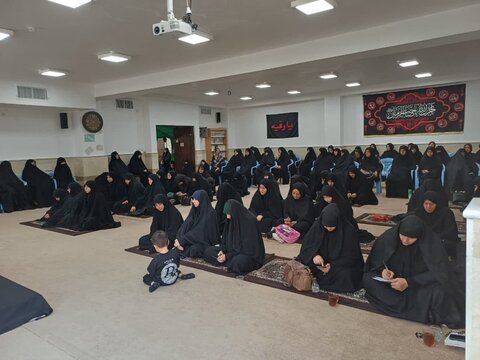 تصاویر/ عزاداری روز عاشورا در مدرسه علمیه زینب کبری (س) ارومیه