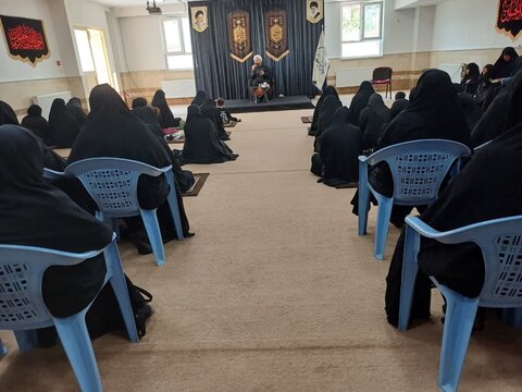 تصاویر/ عزاداری روز عاشورا در مدرسه علمیه زینب کبری (س) ارومیه