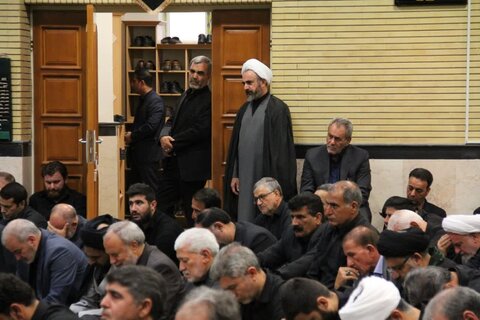 تصاویر/برگزاری مراسم  عزاداری در دفتر امام جمعه ایلام