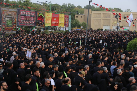 تصاویر / اجتماع عظیم یوم الحسین(ع) در اصفهان