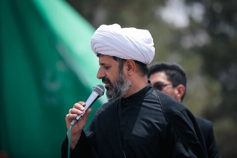 عزاداری روز عاشورا در جوار شهدای استان یزد