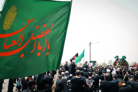 عزاداری روز عاشورا در جوار شهدای استان یزد