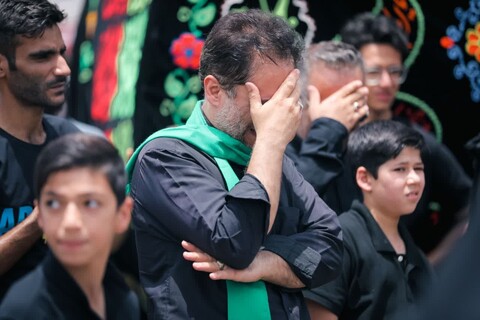 عزاداری روز عاشورا در جوار شهدای استان یزد