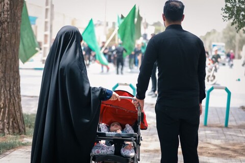 عزاداری روز عاشورا در جوار شهدای استان یزد