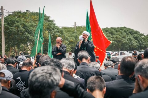 عزاداری روز عاشورا در جوار شهدای استان یزد