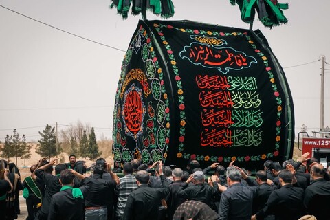 عزاداری روز عاشورا در جوار شهدای استان یزد