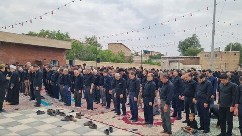 تصاویر/ نماز ظهر عاشورا در رابر