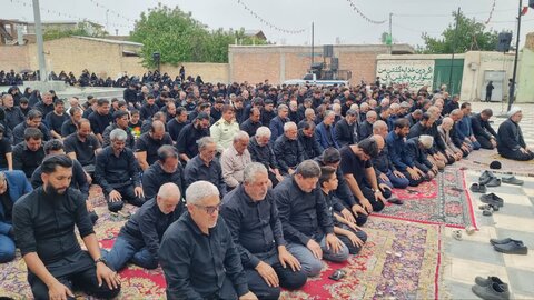 تصاویر/ نماز ظهر عاشورا در رابر