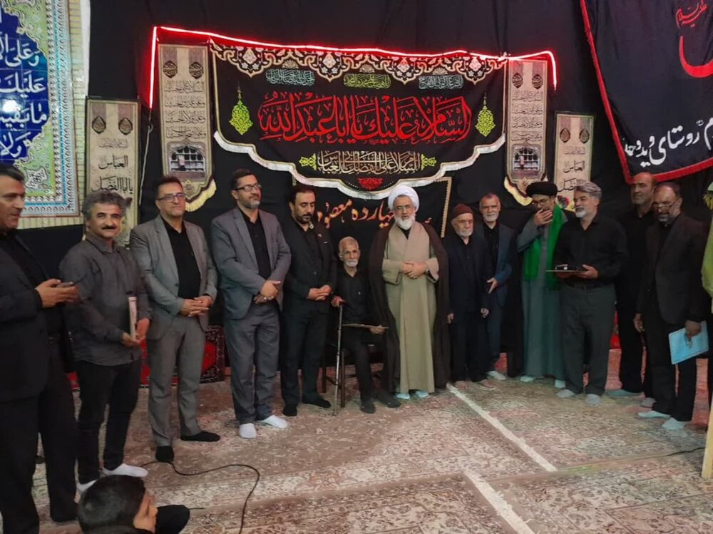 لوح آیین سنتی دوطفلان مسلم روستای ویدوجا رونمایی شد +تصاویر