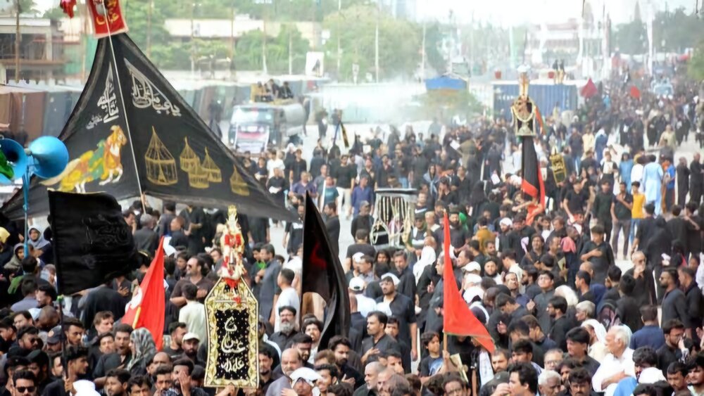 پاکستان بھر میں یوم عاشورا کے جلوس، مجالس و عزاداری / شہداء کربلا کا پرسہ جاری