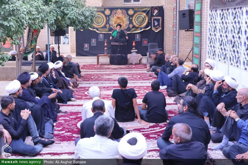 تصاویر/ مراسم عزاداری اباعبدالله الحسین علیه السلام در روز دهم محرم در مدرسه علمیه شفیعیه