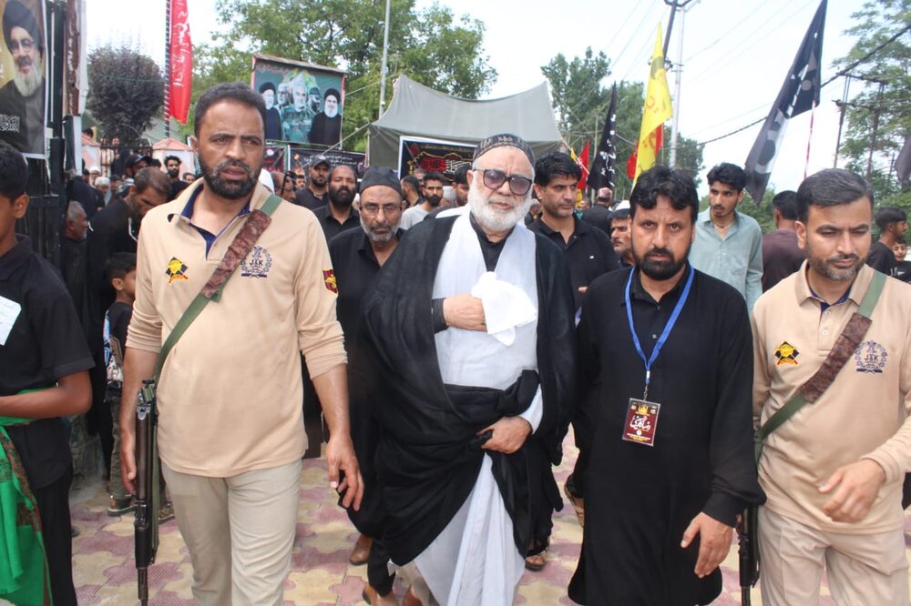 رئیس انجمن شرعی شیعیان جامو و کشمیر: عاشورا، آیینه تمامنمای غیرت، کرامت و بیداری امت است