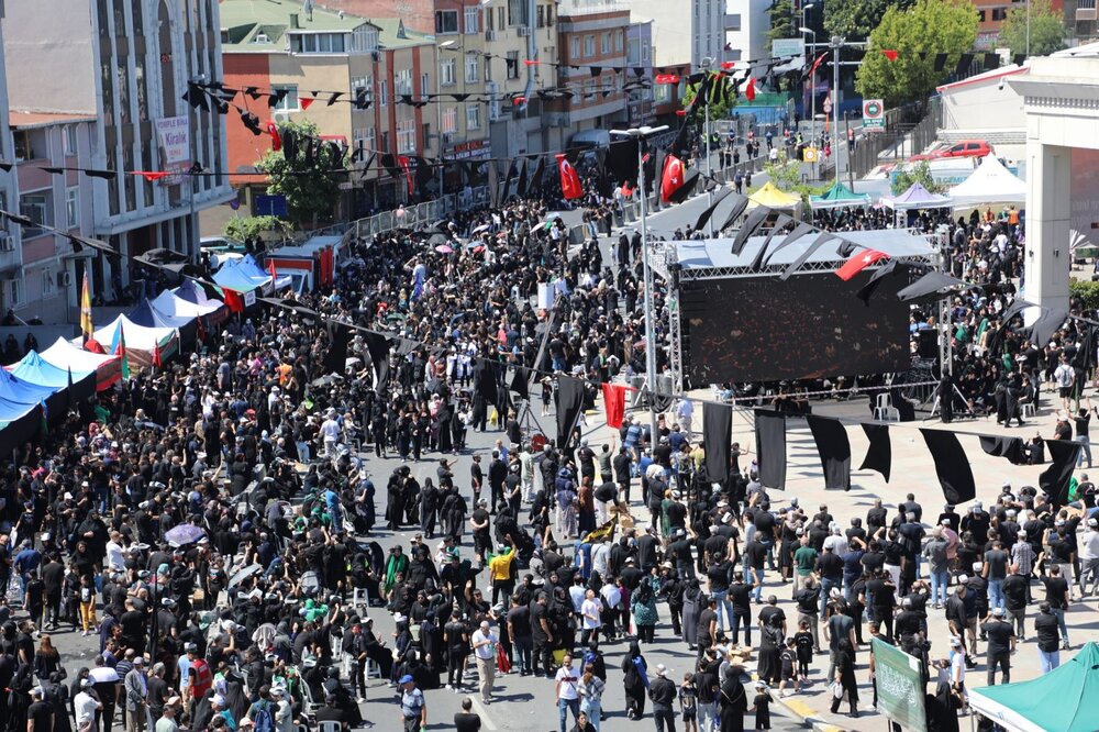 Ehli Beyt dostları Halkalı’da Hz.Hüseyin'e (a.s) Lebbeyk Dedi