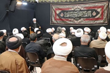 تصاویر/ برگزاری مراسم عزاداری عاشورای حسینی در دفتر آیت الله العظمی نوری همدانی