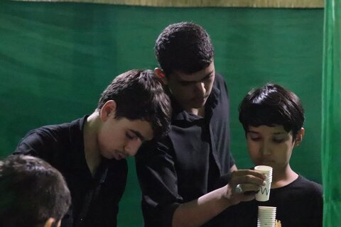 تصاویر/ مراسم عزاداری شام غریبان در مصلای امام خمینی (ره) ارومیه