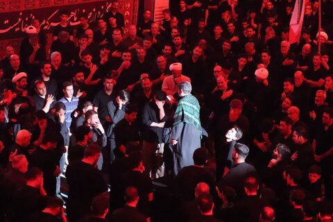 تصاویر/ مراسم عزاداری شام غریبان در مصلای امام خمینی (ره) ارومیه