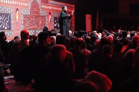 تصاویر/ مراسم عزاداری شام غریبان در مصلای امام خمینی (ره) ارومیه