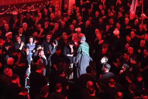 تصاویر/ مراسم عزاداری شام غریبان در مصلای امام خمینی (ره) ارومیه