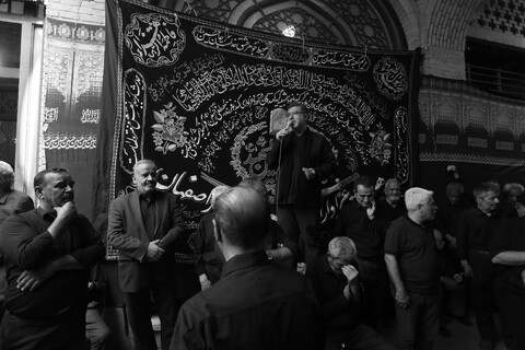 تصاویر/ قافله عزاداری هیئت بنی فاطمه در بازار اصفهان