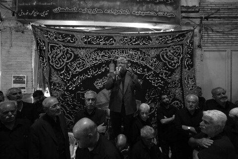 تصاویر/ قافله عزاداری هیئت بنی فاطمه در بازار اصفهان