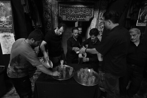 تصاویر/ قافله عزاداری هیئت بنی فاطمه در بازار اصفهان