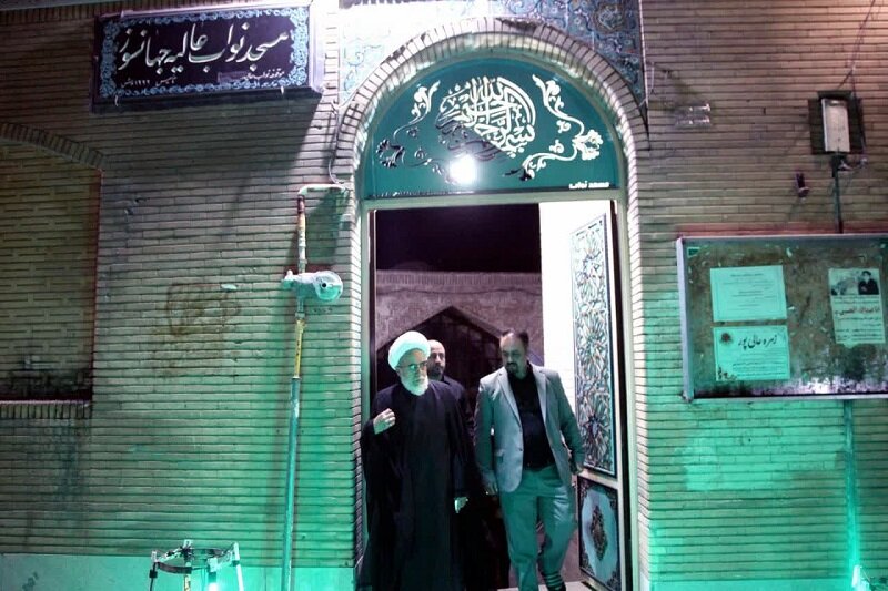 نماینده ولی ‌فقیه در استان کرمانشاه در هیئت‌های عزاداری اباعبدالله الحسین(ع) حضور یافت+تصاویر