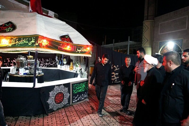 نماینده ولی ‌فقیه در استان کرمانشاه در هیئت‌های عزاداری اباعبدالله الحسین(ع) حضور یافت+تصاویر