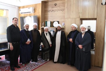 تصاویر/ نشست استاد اخلاق حوزه علمیه قم با شورای معاونین حوزه علمیه چهارمحال و بختیاری