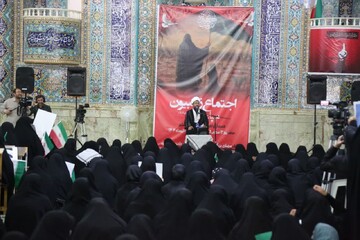 ما با دشمن صلح و مذاکره نداریم