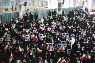 تصاویر/ اجتماع بزرگ زینبیون در مصلای امام خمینی (ره) شهرکرد