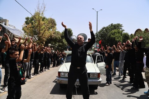 دسته‌های عزاداری در سطح شهر همدان در سوم عاشورا