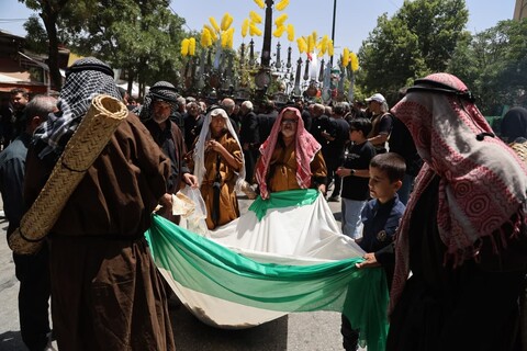 دسته‌های عزاداری در سطح شهر همدان در سوم عاشورا