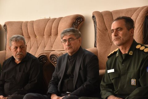تصاویر دیدار جمعی از مسئولان کوهدشت با خانواده شهید والامقام رضا رضایی