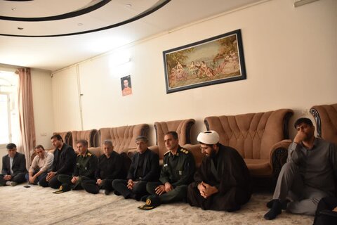 تصاویر دیدار جمعی از مسئولان کوهدشت با خانواده شهید والامقام رضا رضایی