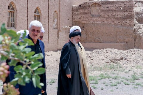 تصاویر| بازدید مشاور رئیس‌جمهور از بنای تاریخی مدرسه علمیه علیا و مدرسه علمیه حبیبیه فردوس