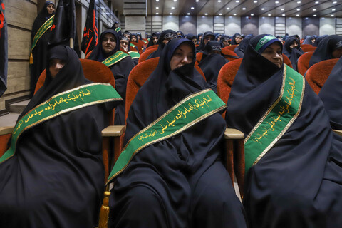 تصاویر / تجمع بزرگ رهروان زینبی (س)در قم