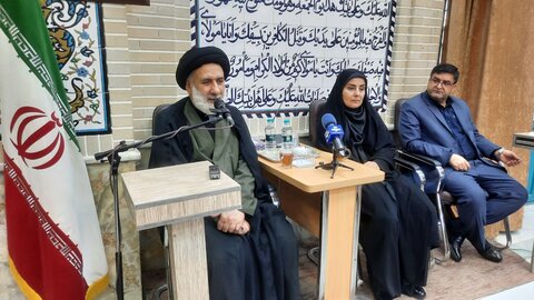 دیدار وزیر راه و شهرسازی با امام جمعه شهرکرد