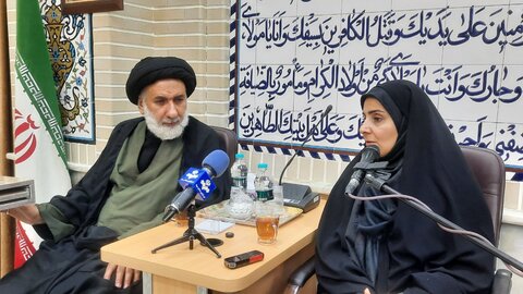 دیدار وزیر راه و شهرسازی با امام جمعه شهرکرد