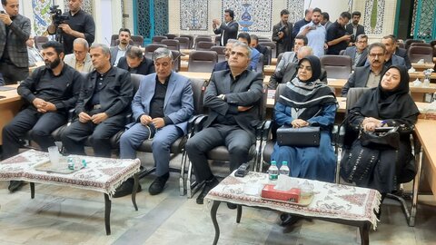 دیدار وزیر راه و شهرسازی با امام جمعه شهرکرد