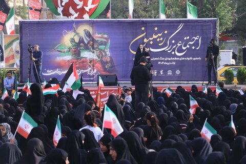 تصاویر/برگزاری اجتماع زینبیون در اراک